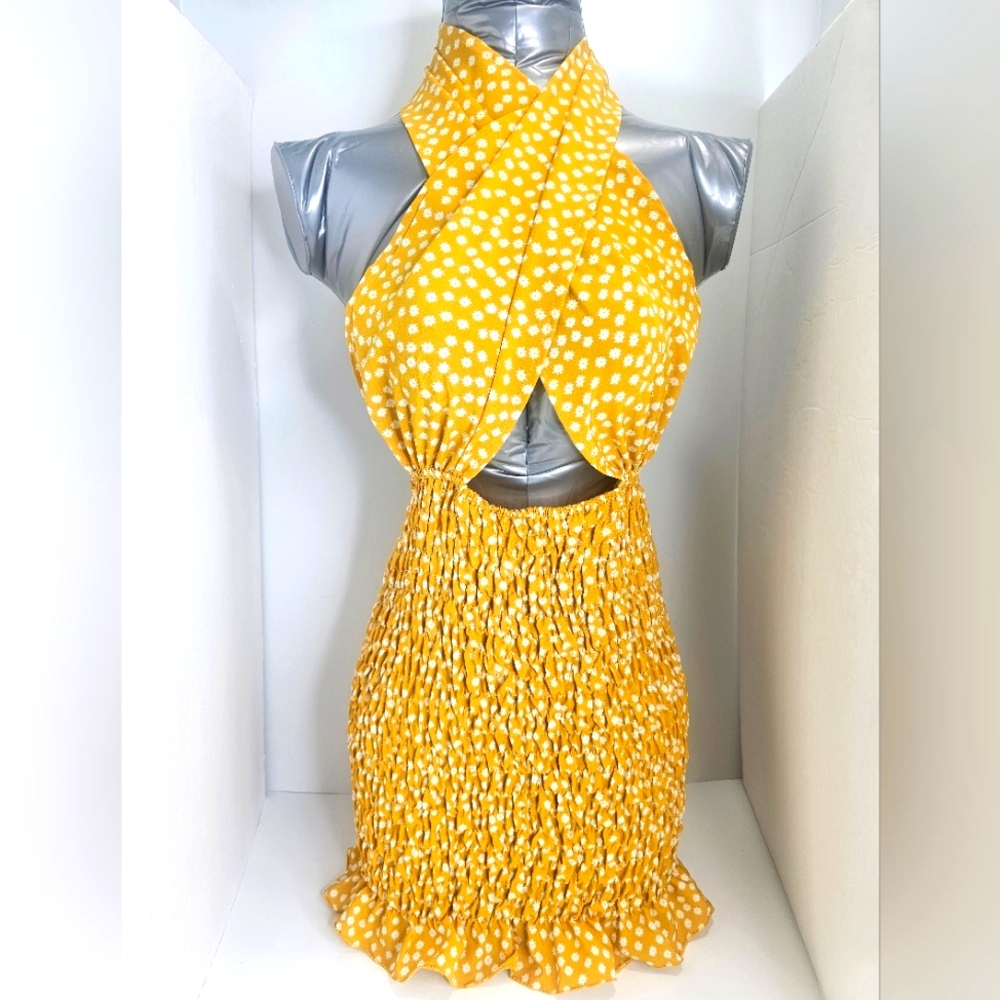 Women Dress, Size M, Color Yellow and white, NWOT